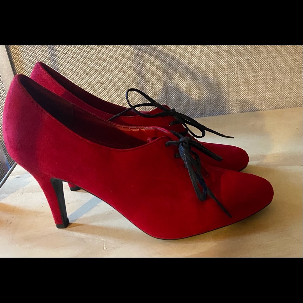 Red MPO heels